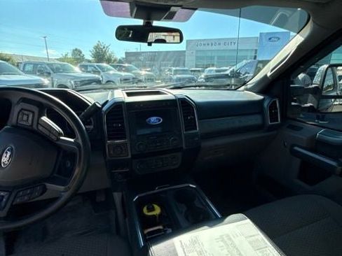Used 2022 Ford F350 XLT w/ XLT Premium Package AWD/4WD image 17
