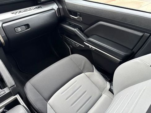 Used 2026 Toyota Tacoma TRD Sport image 16