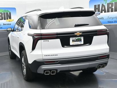 New 2027 Chevrolet Traverse LT w/ LPO, Floor Liner Package