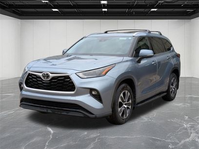 Used 2022 Toyota Highlander XLE