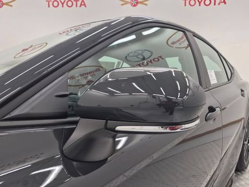 New 2026 Toyota Camry SE w/ Convenience Package FWD image 17