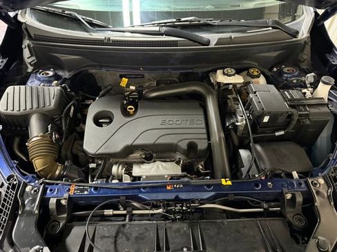 Used 2023 GMC Terrain SLE w/ Driver Convenience Package image 43