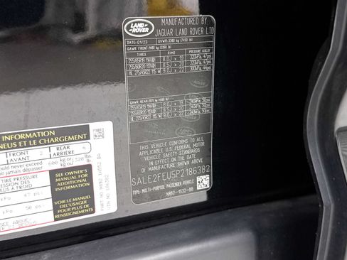 Used 2023 Land Rover Defender 130 X-Dynamic SE AWD/4WD image 38