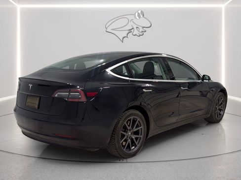 Used 2020 Tesla Model 3 Standard Range RWD image 5