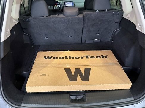 Certified 2025 Nissan Rogue SV image 8