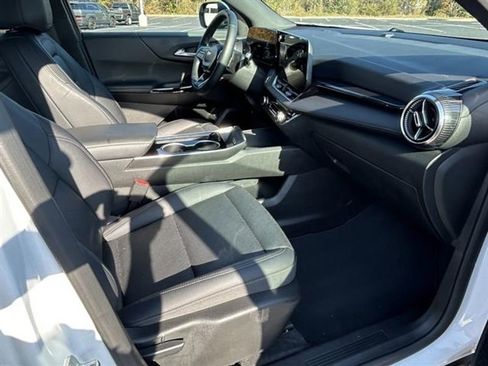 Used 2025 Chevrolet Equinox LT w/ Convenience Package II image 23