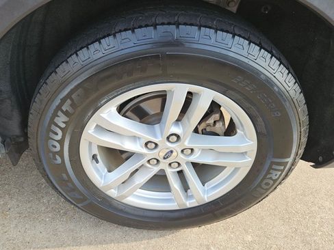 Used 2020 Ford Explorer XLT w/ Equipment Group 202A RWD image 21