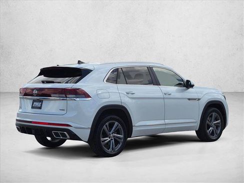 Used 2024 Volkswagen Atlas Cross Sport SEL R-Line AWD/4WD image 5