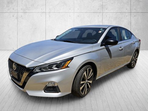Used 2021 Nissan Altima 2.5 SR AWD/4WD image 5