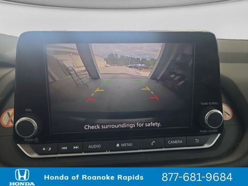Used 2024 Nissan Rogue SV FWD image 24