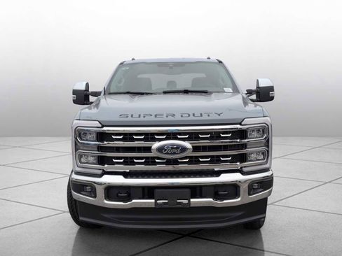 New 2026 Ford F250 Lariat w/ Chrome Package image 2