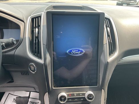 Used 2022 Ford Edge SEL image 15