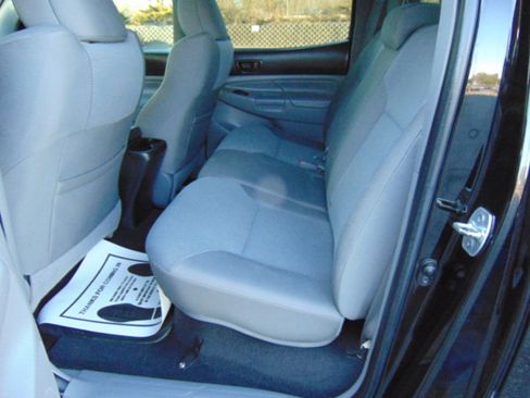 Used 2012 Toyota Tacoma 4x4 Double Cab image 21