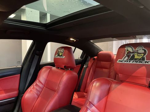 Used 2020 Dodge Charger Scat Pack RWD image 31