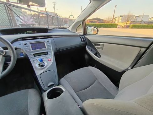 Used 2013 Toyota Prius Three w/ Solar Roof Pkg FWD image 30
