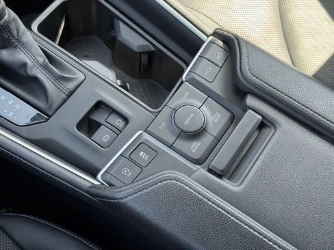 Certified 2024 Toyota Grand Highlander Limited AWD/4WD image 19