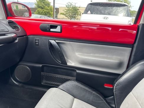 Used 2002 Volkswagen Beetle S image 30