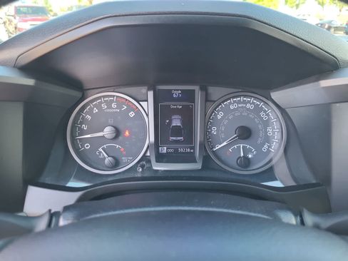 Used 2021 Toyota Tacoma TRD Off-Road AWD/4WD image 26