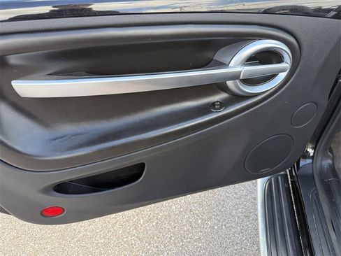 Used 2005 Chevrolet SSR w/ Preferred Equipment Group image 12