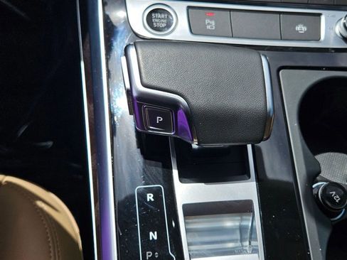 Used 2023 Audi Q8 Premium Plus w/ Premium Plus Package image 12