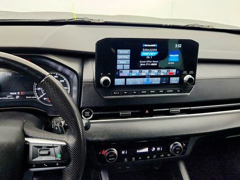 Used 2023 Mitsubishi Outlander SE image 17