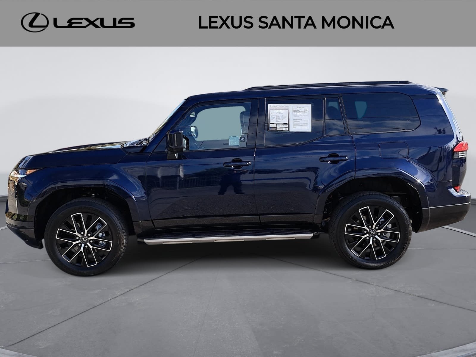 Used 2026 Lexus GX 550 w/ Accessory Package (2T) AWD/4WD image 8