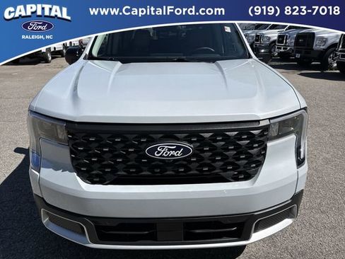 Certified 2025 Ford Maverick Lariat w/ 4K Tow Package AWD/4WD image 8