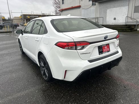 Certified 2024 Toyota Corolla SE w/ SE Package image 7
