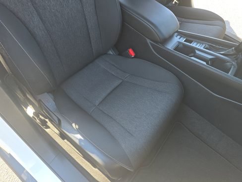 Used 2023 Honda Accord EX image 10