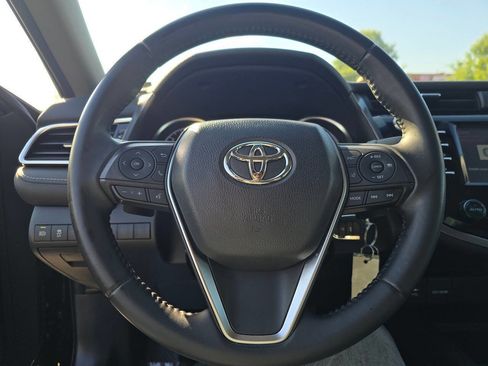 Used 2018 Toyota Camry SE FWD image 32