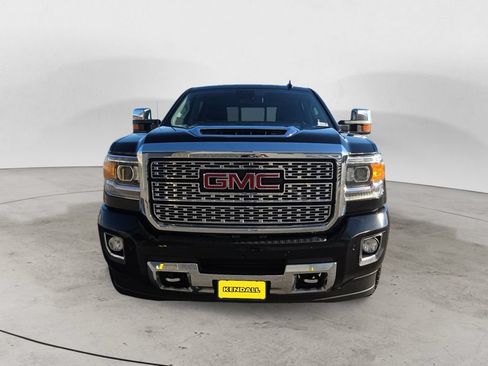 Used 2018 GMC Sierra 2500 Denali w/ Duramax Plus Package AWD/4WD image 2