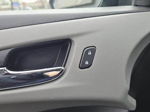 Used 2015 Chevrolet Sonic LT image 24