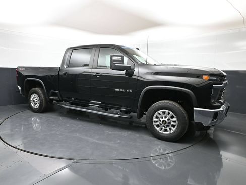 Used 2025 Chevrolet Silverado 2500 LT w/ Safety Package AWD/4WD image 1