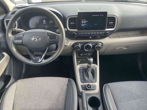 Certified 2023 Hyundai Venue Limited FWD image 12
