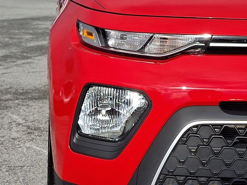 Used 2021 Kia Soul S image 9