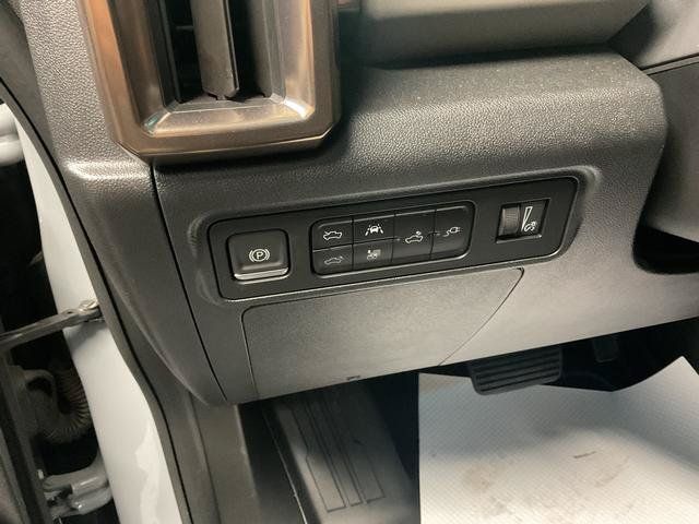 Used 2025 GMC Hummer EV 3X AWD/4WD image 14