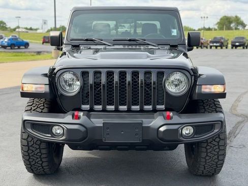 Used 2022 Jeep Gladiator Rubicon w/ Cold Weather Group AWD/4WD image 2