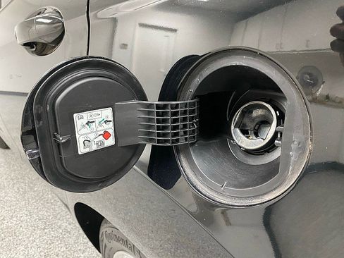 Used 2019 Ford Fiesta SE image 27