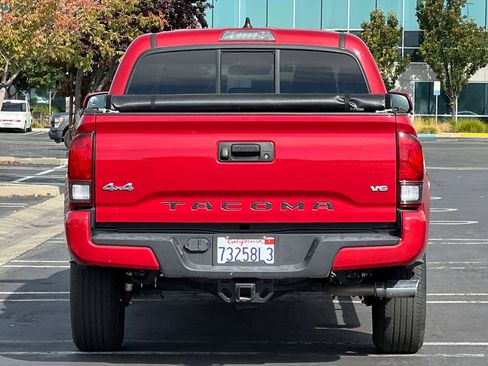 Used 2022 Toyota Tacoma SR image 5