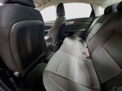 Certified 2021 Kia Forte LXS FWD image 23