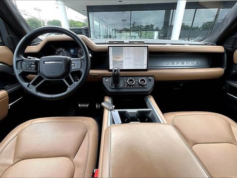 Used 2025 Land Rover Defender 110 X AWD/4WD image 9