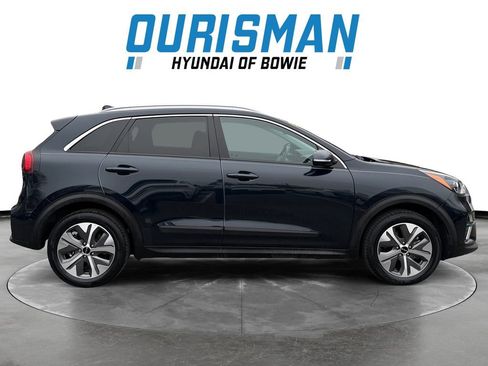 Used 2022 Kia Niro EX Premium image 7
