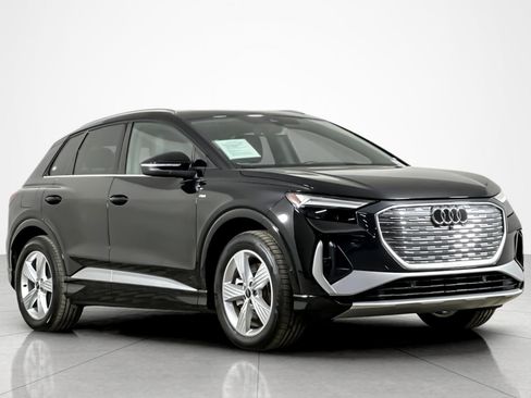 Used 2024 Audi Q4 e-tron Premium Plus image 7