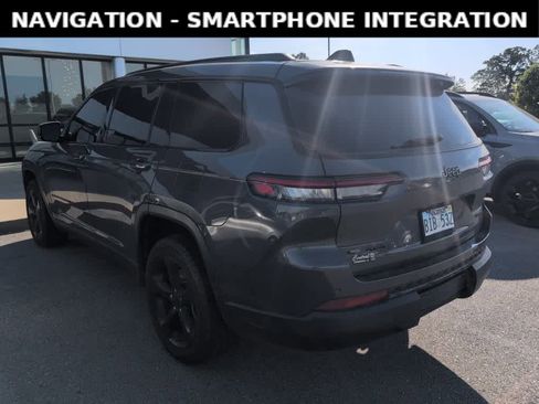 Used 2022 Jeep Grand Cherokee L Limited w/ Black Appearance Package AWD/4WD image 6