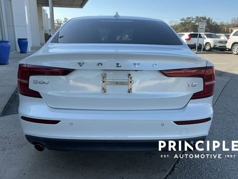 Used 2019 Volvo S60 T5 Momentum w/ Premium Package image 9