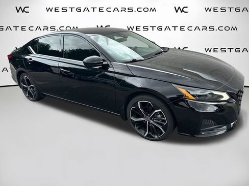 Used 2023 Nissan Altima 2.5 SR FWD image 24