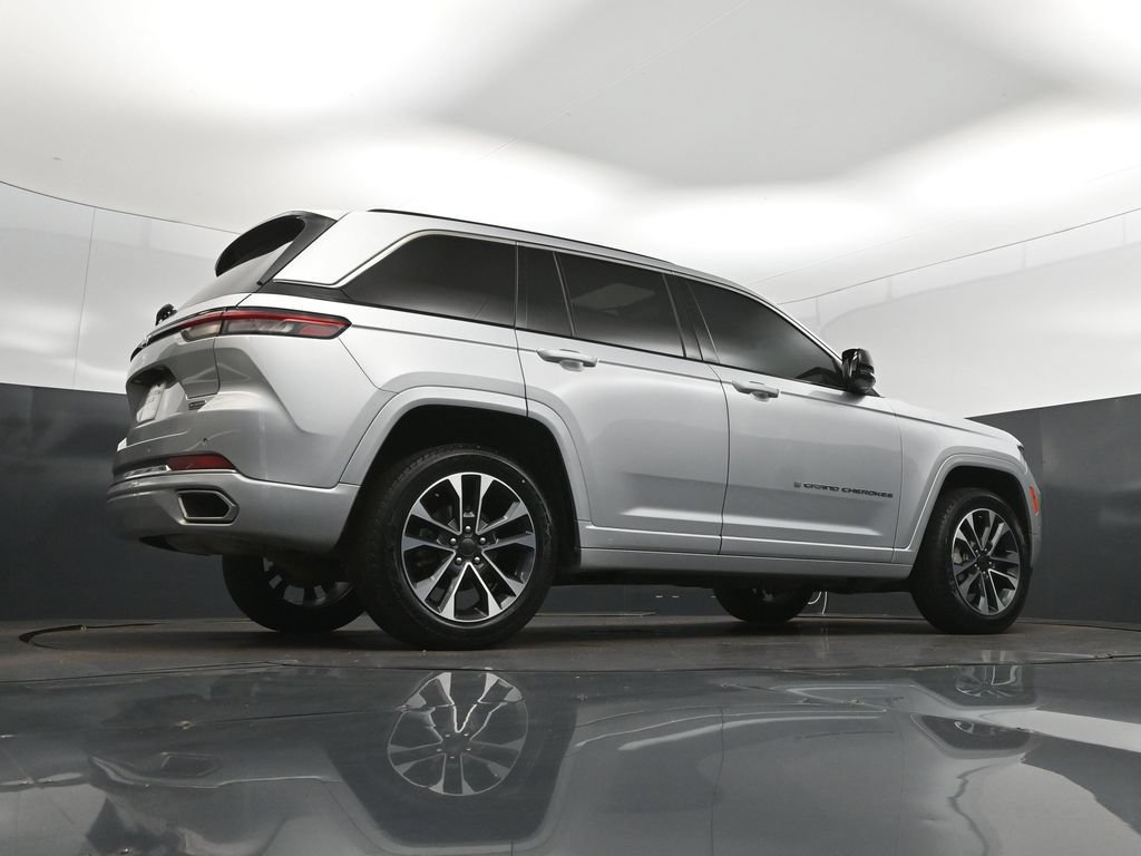 Used 2023 Jeep Grand Cherokee Overland RWD image 42