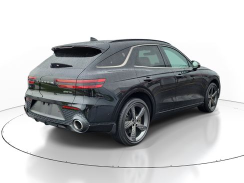 Used 2022 Genesis GV70 3.5T Sport w/ Sport Prestige Package AWD/4WD image 4