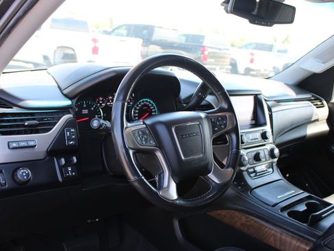 Used 2020 GMC Yukon XL Denali RWD image 27