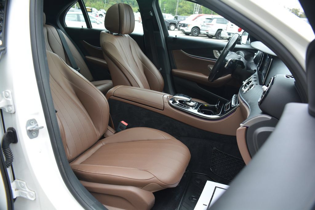 Used 2017 Mercedes-Benz E 300 4MATIC image 18